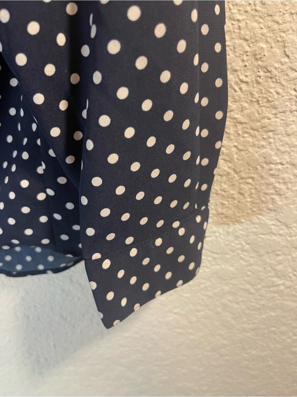 Susan Graver Tie- Front Navy Polka Dot Blouse Size 6 - Picture 3 of 7